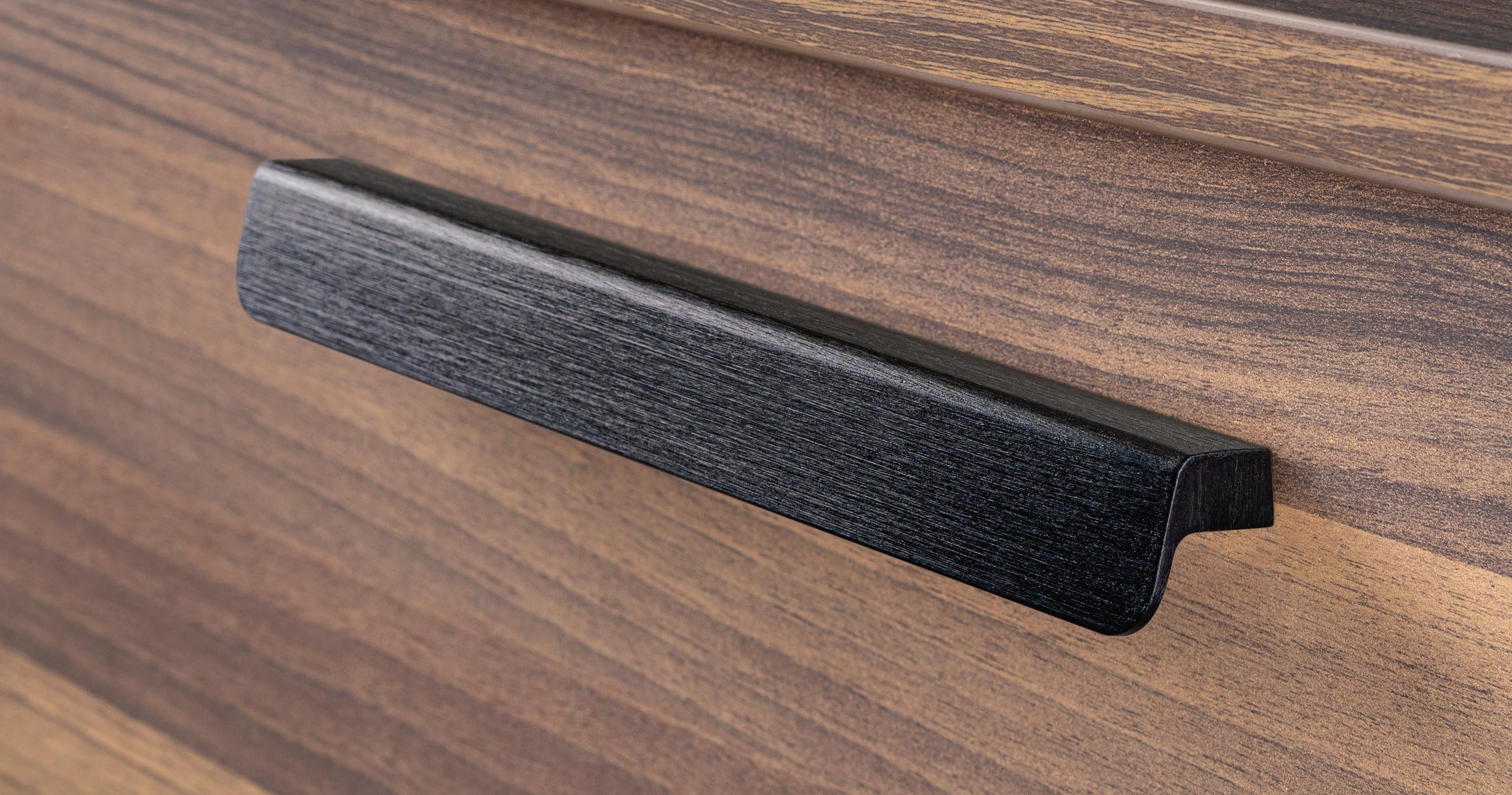 TIRADOR ASA FLAPP 06101056L30 1100MM NEGRO CEPILLA