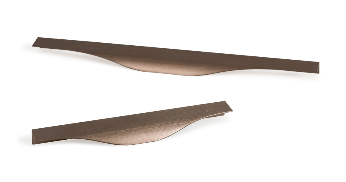 TIRADOR ASA NOMA 0254128L613 200MM ANTIQUE BRONCE