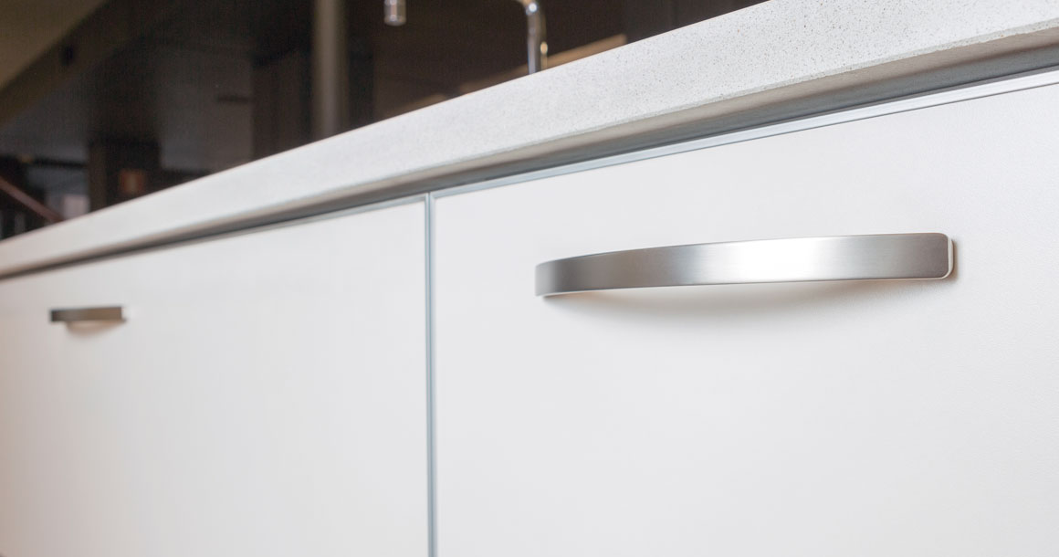 TIRADOR ASA ARCH 026192Z0 208.5MM CROMO BRILLO